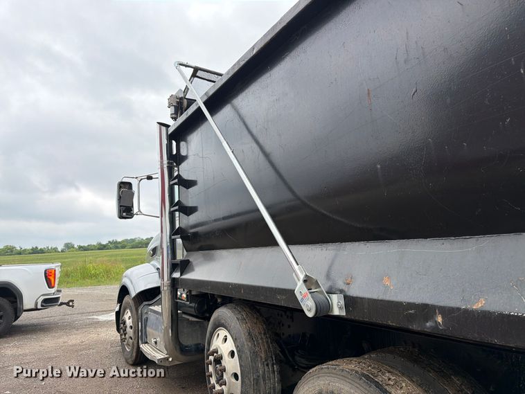 image for item DU3510 2012 Peterbilt 386 dump truck