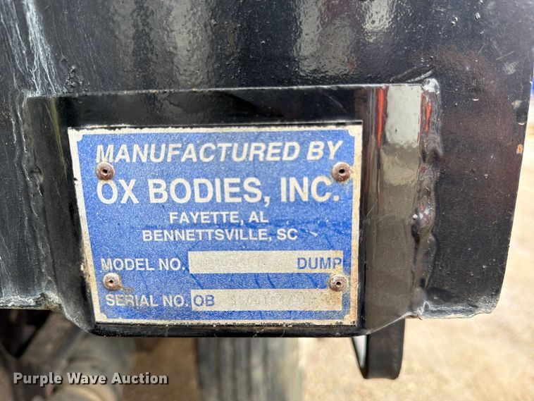 image for item DU3510 2012 Peterbilt 386 dump truck