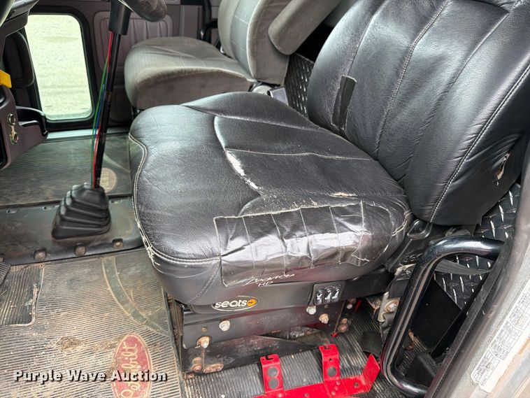 image for item DU3510 2012 Peterbilt 386 dump truck