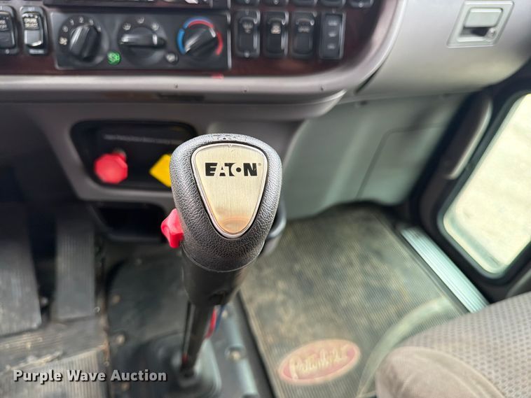 image for item DU3510 2012 Peterbilt 386 dump truck