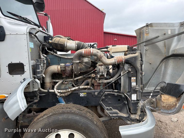 image for item DU3510 2012 Peterbilt 386 dump truck