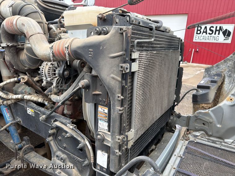 image for item DU3510 2012 Peterbilt 386 dump truck