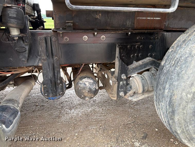 image for item DU3510 2012 Peterbilt 386 dump truck