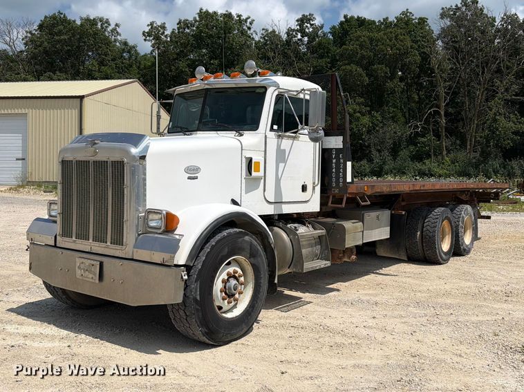 1998 Peterbilt 357 rollback truck