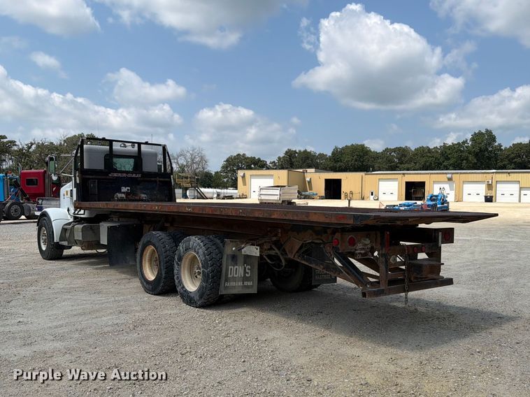 image for item DV2055 1998 Peterbilt 357 rollback truck