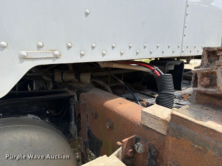 image for item DV2055 1998 Peterbilt 357 rollback truck
