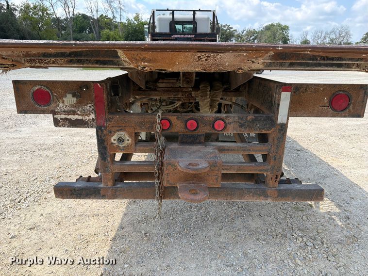 image for item DV2055 1998 Peterbilt 357 rollback truck