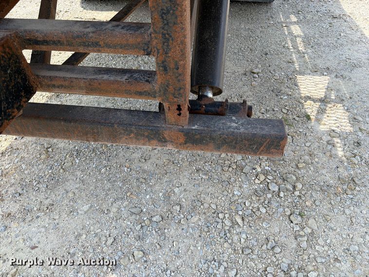 image for item DV2055 1998 Peterbilt 357 rollback truck