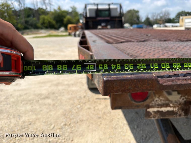 image for item DV2055 1998 Peterbilt 357 rollback truck