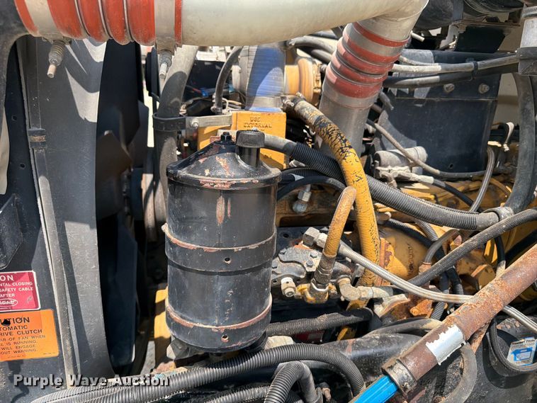 image for item DV2055 1998 Peterbilt 357 rollback truck