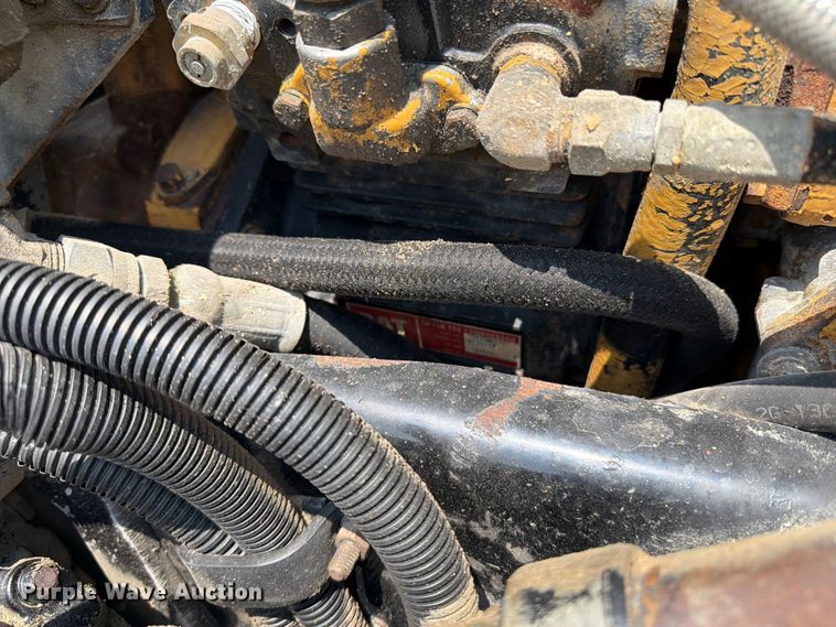 image for item DV2055 1998 Peterbilt 357 rollback truck