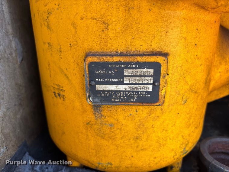 image for item DV7292 2005 International 7500 fuel truck
