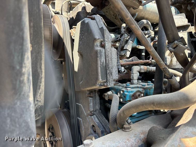 image for item DV7292 2005 International 7500 fuel truck