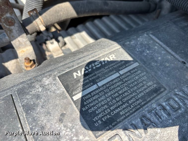 image for item DV7292 2005 International 7500 fuel truck