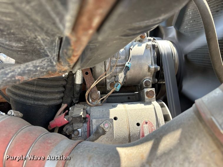 image for item DV7292 2005 International 7500 fuel truck