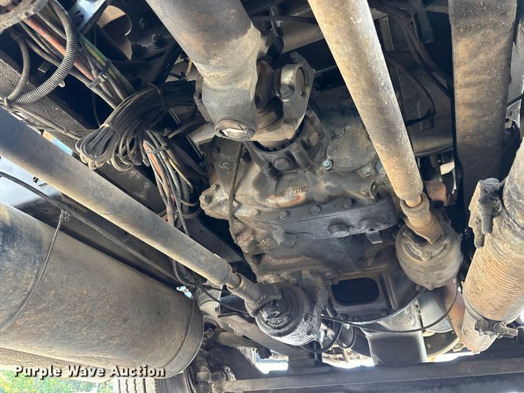 image for item DV7292 2005 International 7500 fuel truck