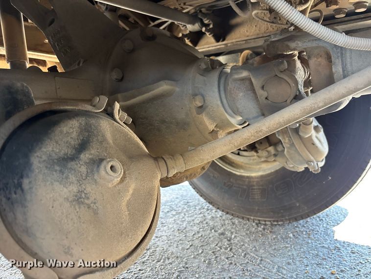 image for item DV7292 2005 International 7500 fuel truck