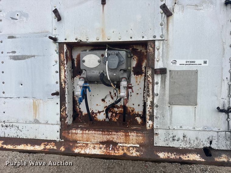 image for item DY3082 1977 Kentucky Trailers dry van trailer