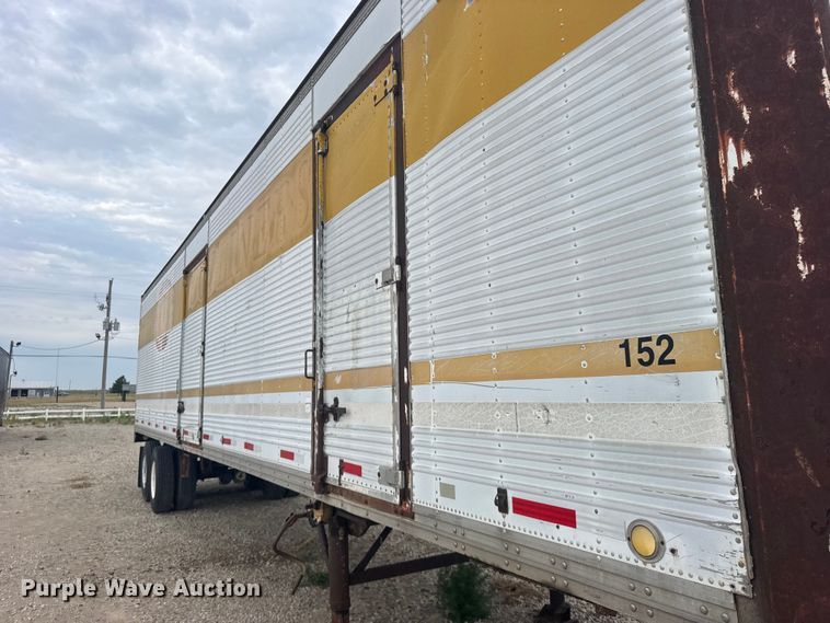 image for item DY3082 1977 Kentucky Trailers dry van trailer