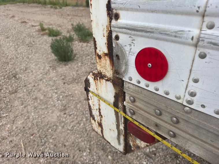 image for item DY3082 1977 Kentucky Trailers dry van trailer