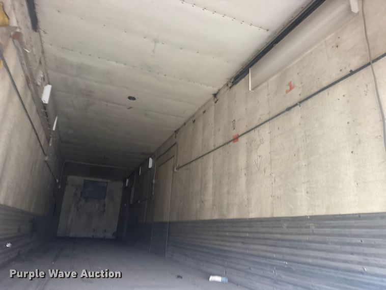 image for item DY3082 1977 Kentucky Trailers dry van trailer