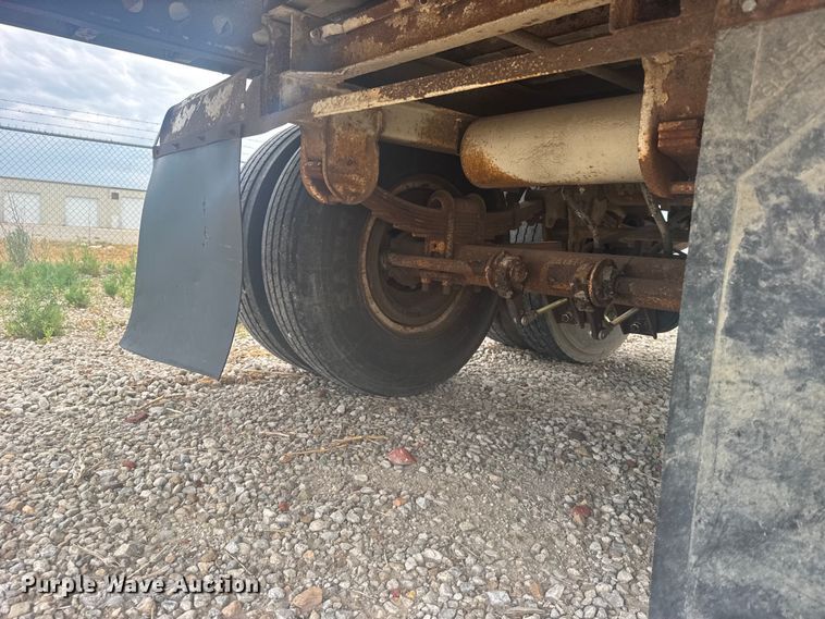 image for item DY3082 1977 Kentucky Trailers dry van trailer