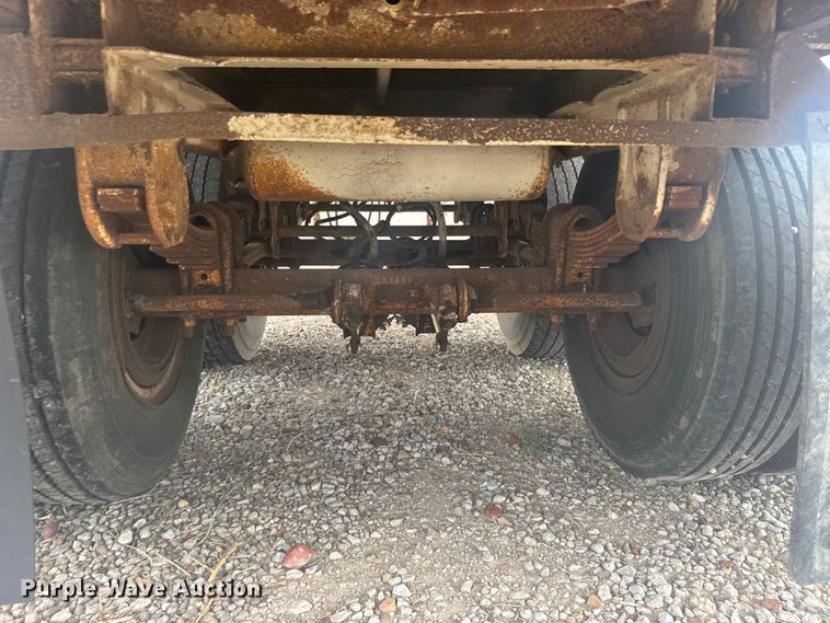 image for item DY3082 1977 Kentucky Trailers dry van trailer