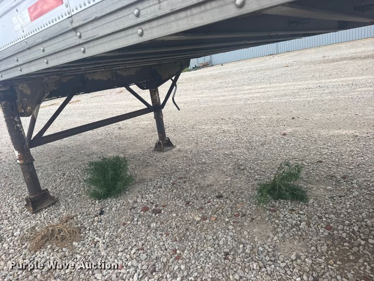 image for item DY3082 1977 Kentucky Trailers dry van trailer