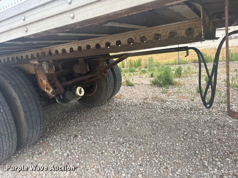 image for item DY3082 1977 Kentucky Trailers dry van trailer