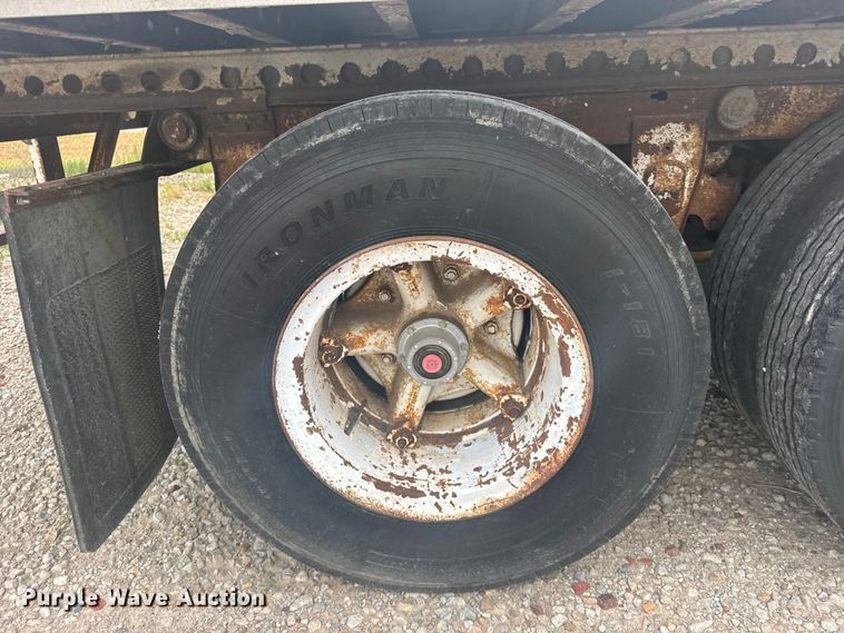 image for item DY3082 1977 Kentucky Trailers dry van trailer