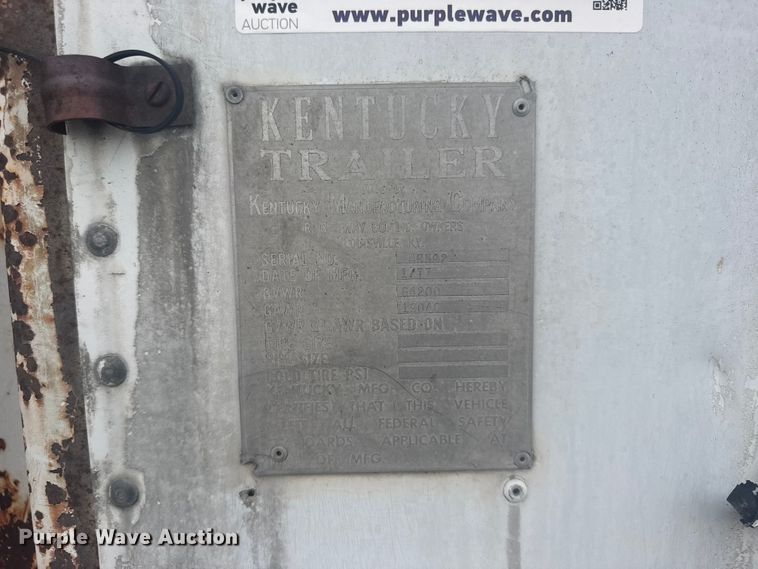 image for item DY3082 1977 Kentucky Trailers dry van trailer