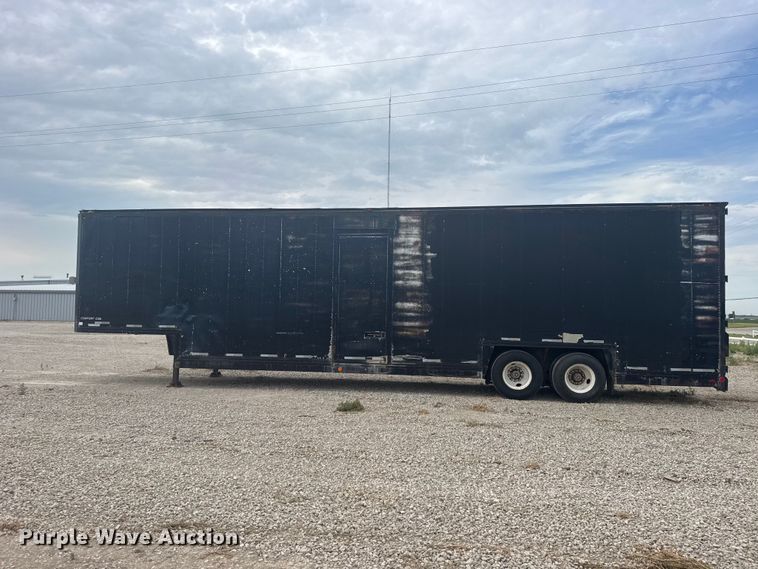 image for item DY3083 1982 Kentucky Trailers dry van trailer