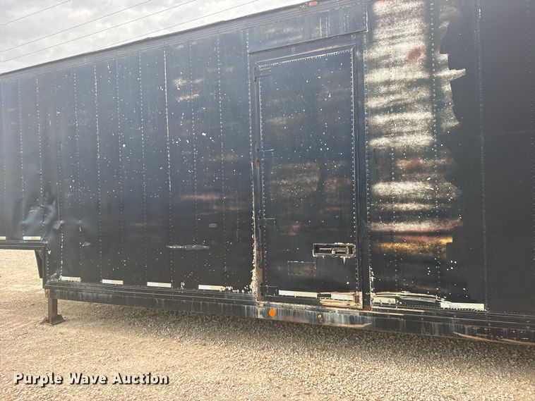 image for item DY3083 1982 Kentucky Trailers dry van trailer