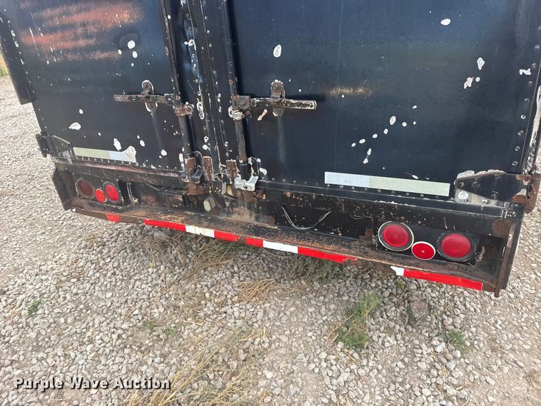 image for item DY3083 1982 Kentucky Trailers dry van trailer