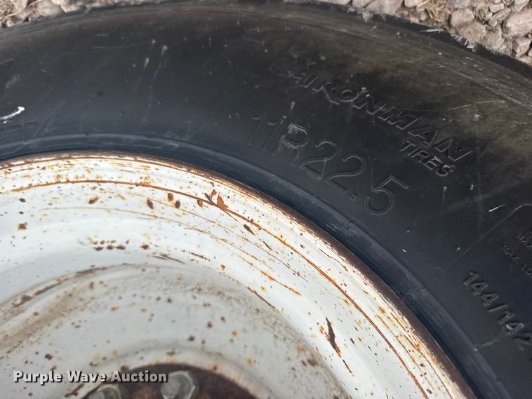 image for item DY3083 1982 Kentucky Trailers dry van trailer