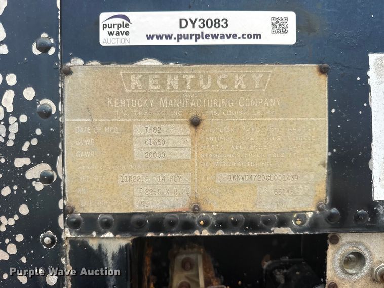 image for item DY3083 1982 Kentucky Trailers dry van trailer
