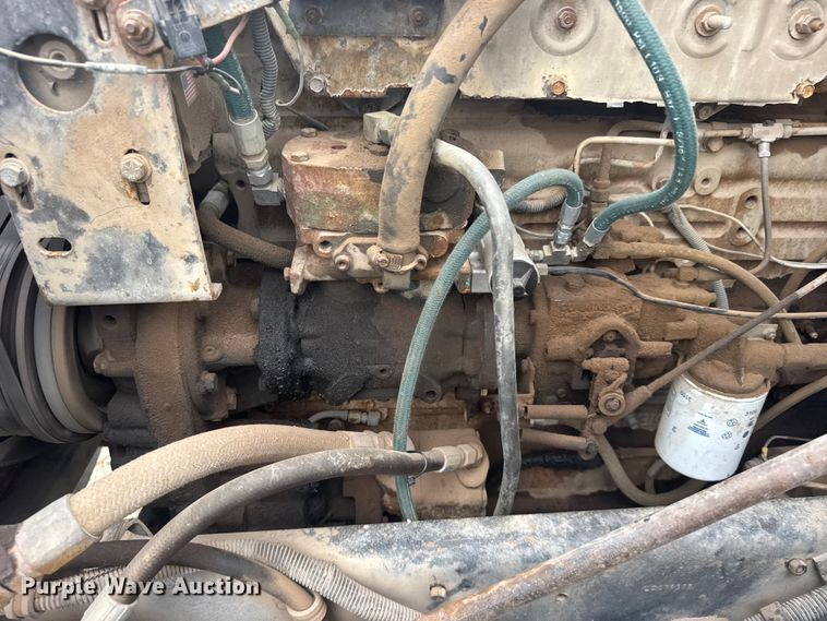image for item DY3084 1990 International 9400 semi truck