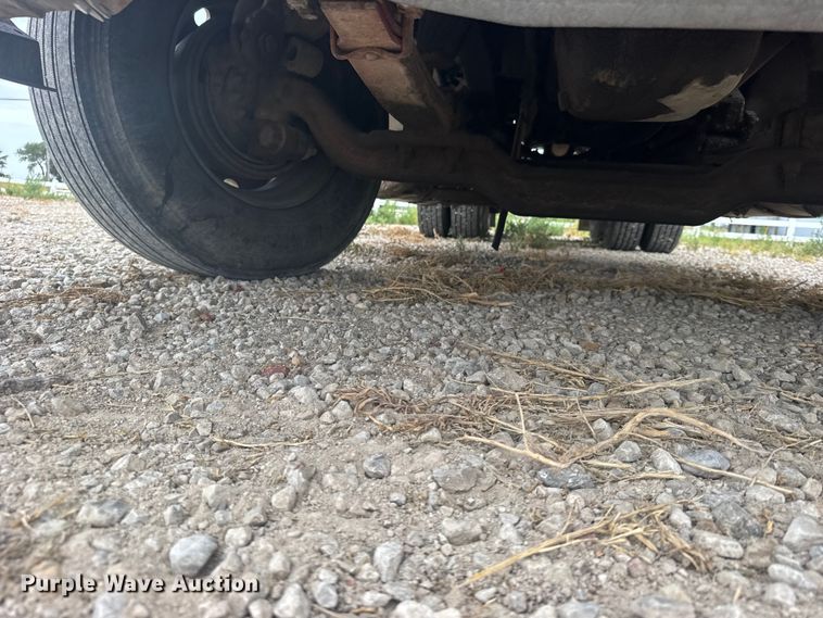 image for item DY3084 1990 International 9400 semi truck
