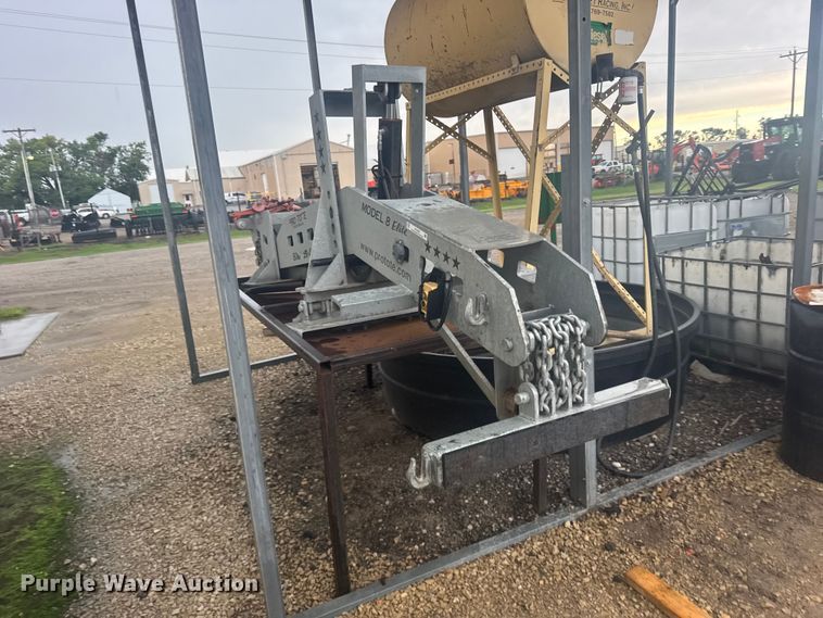 image for item DY3232 Pro-Tote Model 8 Elite fifth wheel wrecker attachment