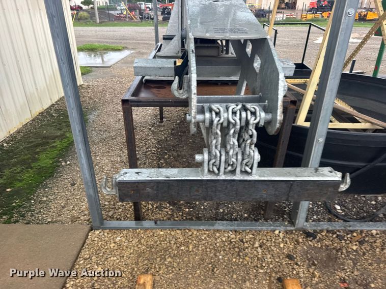 image for item DY3232 Pro-Tote Model 8 Elite fifth wheel wrecker attachment