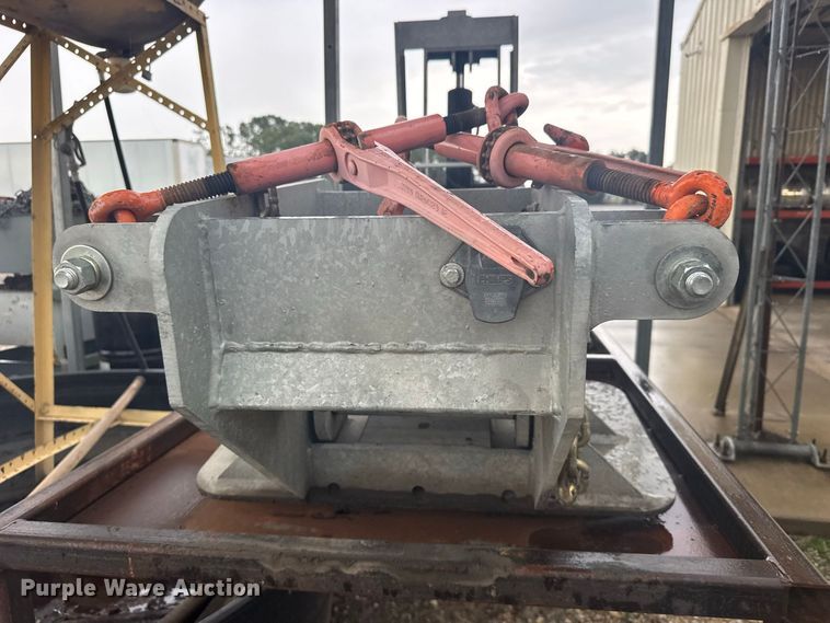 image for item DY3232 Pro-Tote Model 8 Elite fifth wheel wrecker attachment
