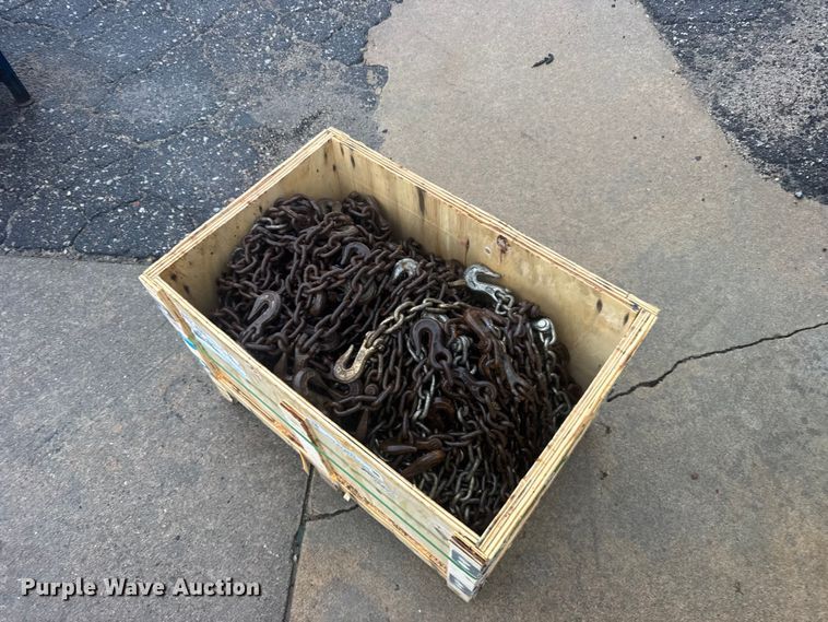 Approximately 20 load chains