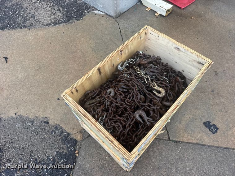 image for item DY3233 Approximately 20 load chains