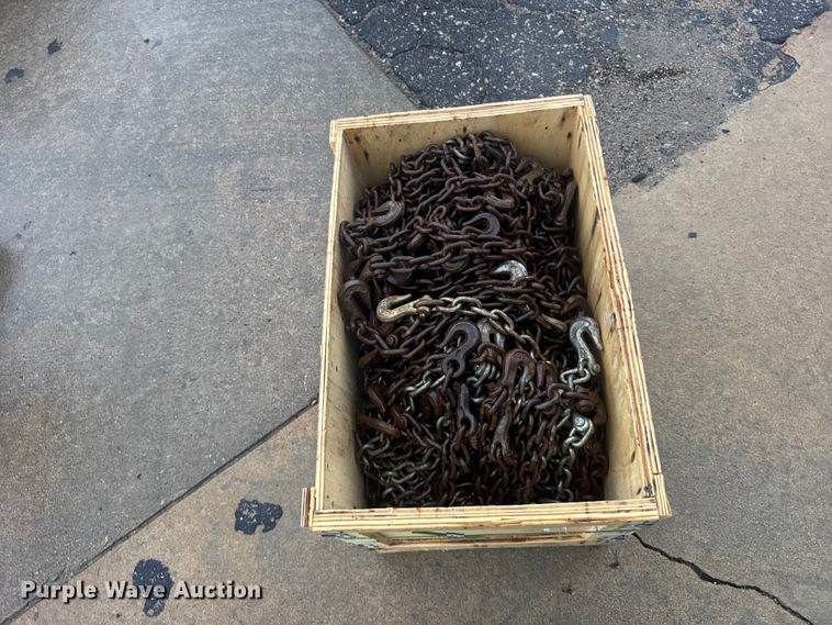 image for item DY3233 Approximately 20 load chains