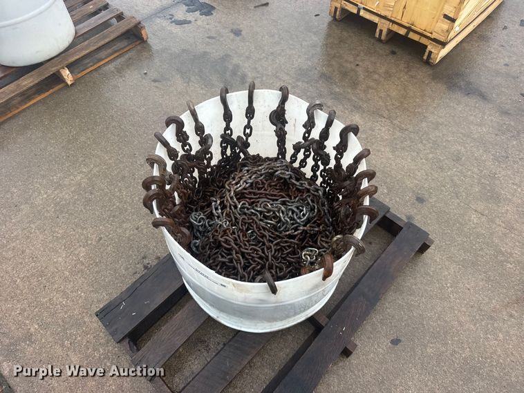 image for item DY3235 Approximately 20 load chains
