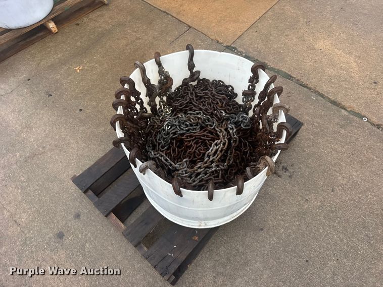 image for item DY3235 Approximately 20 load chains