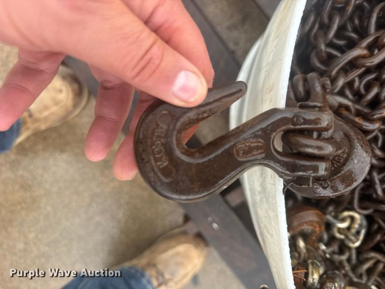 image for item DY3235 Approximately 20 load chains