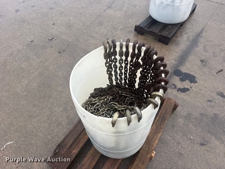 Approximately 20 load chains