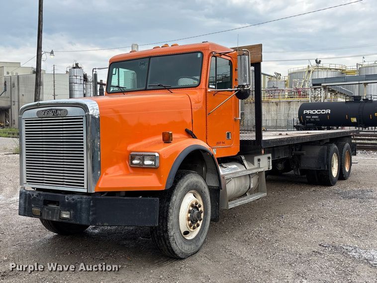 image for item DZ4531 1993 Freightliner flatbed truck