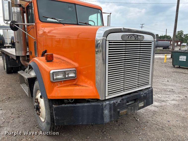image for item DZ4531 1993 Freightliner flatbed truck